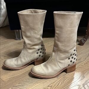 Studded juicy couture Tan all Leather Boots